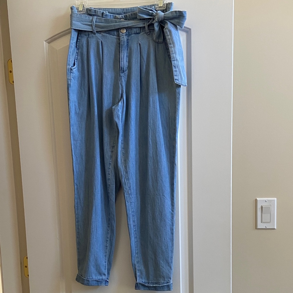 Blue Spice Light Blue Ankle Jeans with Tie Belt